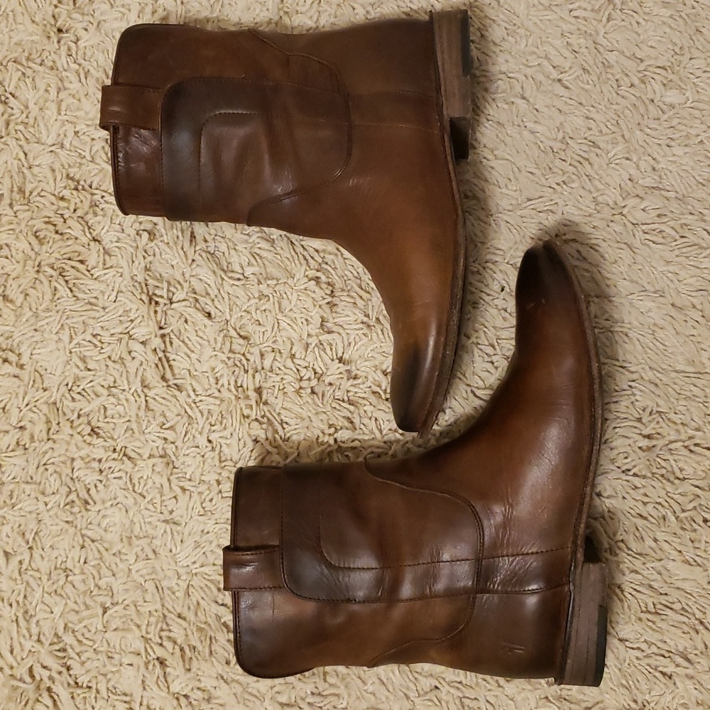 Frye Paige Boot Short